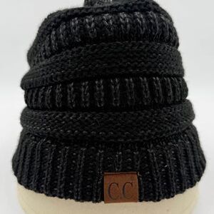 NWT C.C Messy Bun Beanie Tail